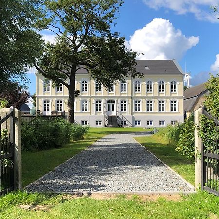 Ferienwohnungen Herrenhaus Gut Oestergaard Штайнберг Экстерьер фото